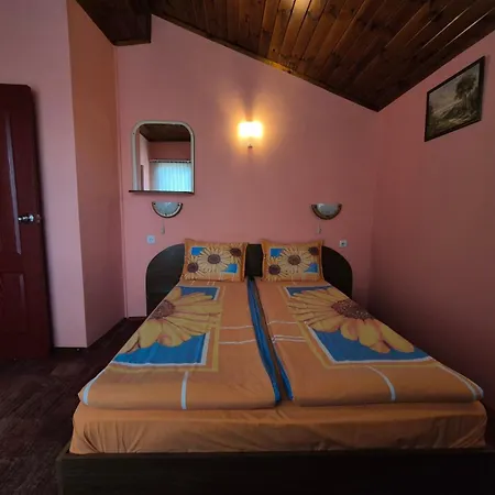 Aseva House Hotel
