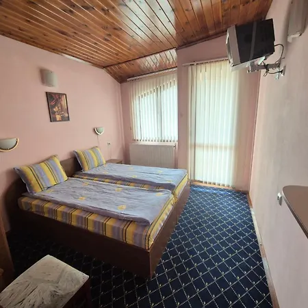 Hotel Aseva House 3*